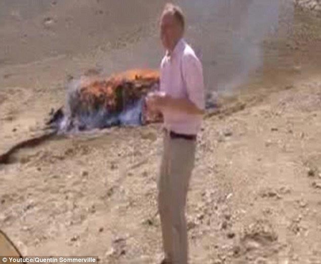 Не вдыхай: корреспондент BBC пытается рассказать о сжигаемых наркотиках, но из-за смеха не может закончить репортаж Квентин Соммервилл,Quentin Sommerville, не вдыхай видео, репортаж на фоне сжигаемых наркотиков, репортаж на фоне горящих наркотиков