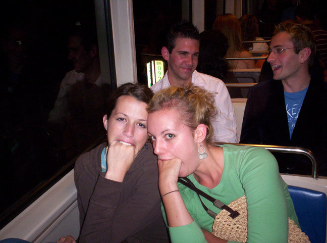 У кого рот больше. Странная тенденция у девушек из зарубежных соц сетей Интернет-мем, кулак в рот, у кого рот больше