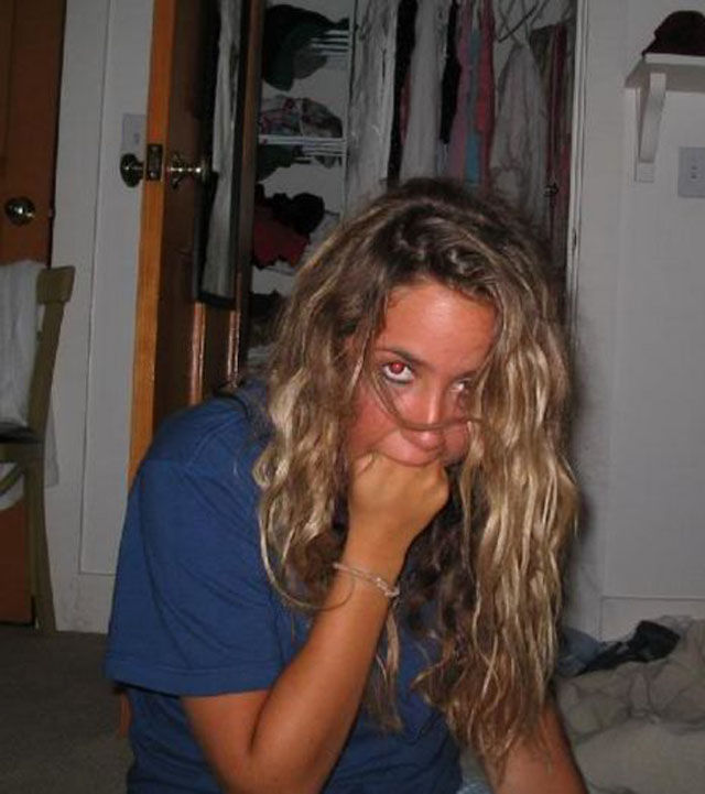 У кого рот больше. Странная тенденция у девушек из зарубежных соц сетей Интернет-мем, кулак в рот, у кого рот больше