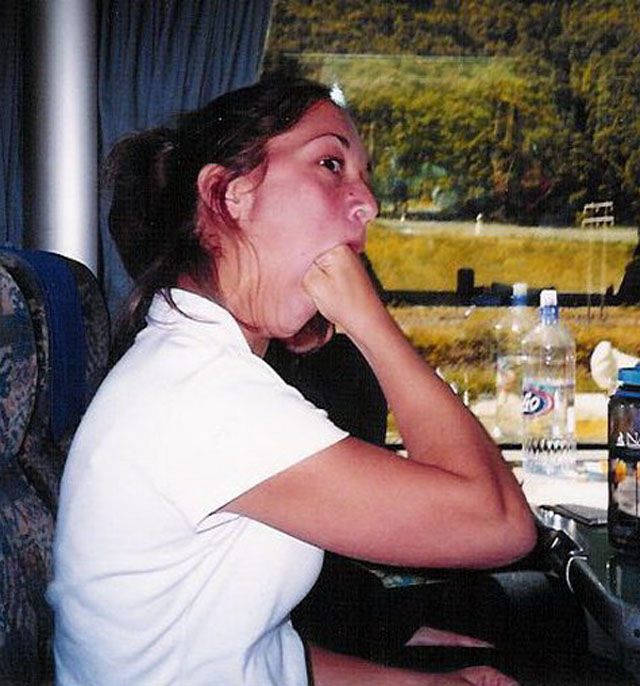 У кого рот больше. Странная тенденция у девушек из зарубежных соц сетей Интернет-мем, кулак в рот, у кого рот больше