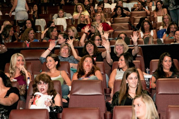 сумасшедшие безумные клубы по интересам, странное хобби