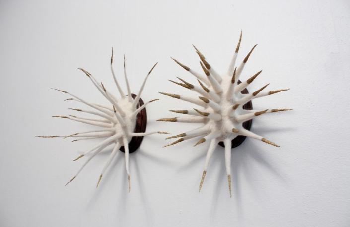 Zoe Williamsскульптуры из фетра, войлочные скульптуры охотничьи трофеи, Зои Уильямс Zoe Williams 