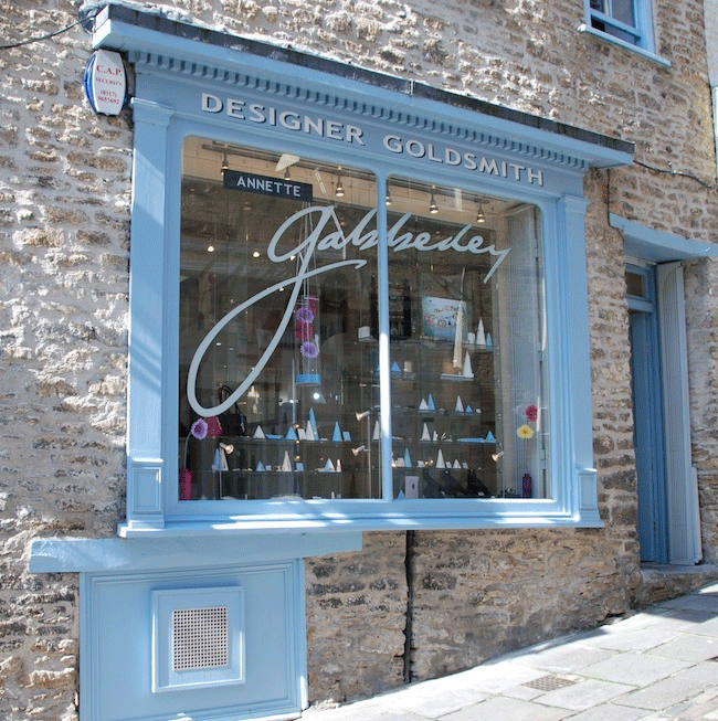 Аннет Гэббеди- женщина без пальцев, ставшая лучшим ювелиром Великобритании Аннет Гэббеди, ювелир, без пальцев, Великобритания,Annette Gebbedi