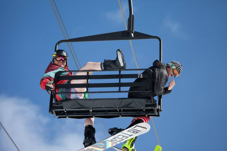 соревнования по лыжному спорту в бикини, Лыжники в бикини, Соревнования в бикини, Bikini & Board Shorts Downhill, Crystal Mountain