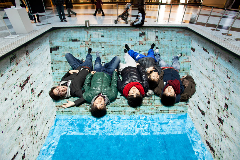 3d рисунок бассейн, Йерун Бишеру Jeroen Bisscheroux, нарисованный бассейн в Японии, бассейн оптическая иллюзия