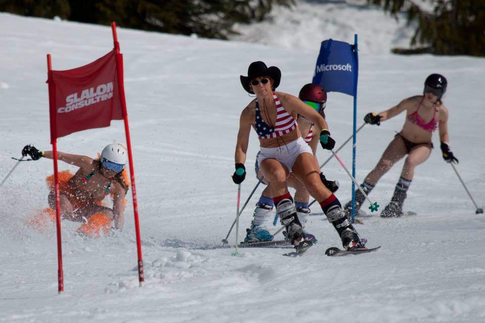 соревнования по лыжному спорту в бикини, Лыжники в бикини, Соревнования в бикини, Bikini & Board Shorts Downhill, Crystal Mountain