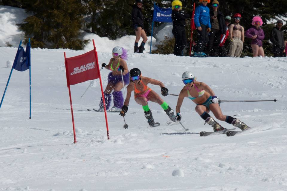соревнования по лыжному спорту в бикини, Лыжники в бикини, Соревнования в бикини, Bikini & Board Shorts Downhill, Crystal Mountain
