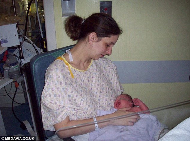 огромный язык, синдром Беквита-Видемана, Оливия Гиллис