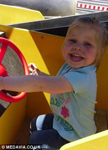 огромный язык, синдром Беквита-Видемана, Оливия Гиллис