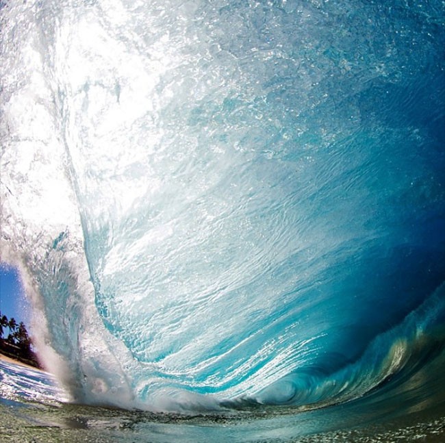 Wave17. Кларк Литтл фотограф волны. Внутри волны. Волна изнутри. Вид внутри волны.