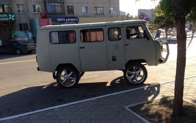 это россия детка, умом россию не понять, тем временем в России 