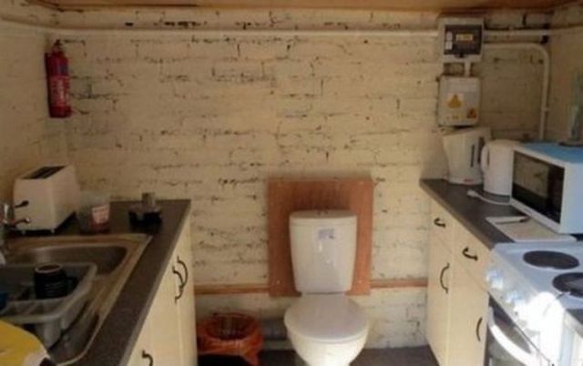 это россия детка, умом россию не понять, тем временем в России 