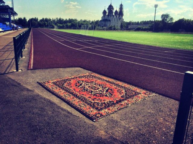 это россия детка, умом россию не понять, тем временем в России 