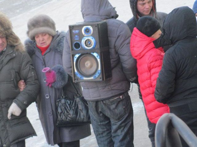 это россия детка, умом россию не понять, тем временем в России 