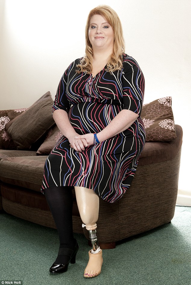 Фантастическое преображение женщины, которая потеряла ногу и ослепла на один глаз после взрыва Ханна Кемпбелл, Hannah Campbell, пластические операции после взрыва, восстановление после взрыва