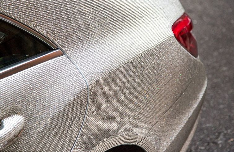 Русская студентка мерседес покрытый стразами, Дарья Родионова мерседес, мерседес полностью покрытый стразами Сваровски