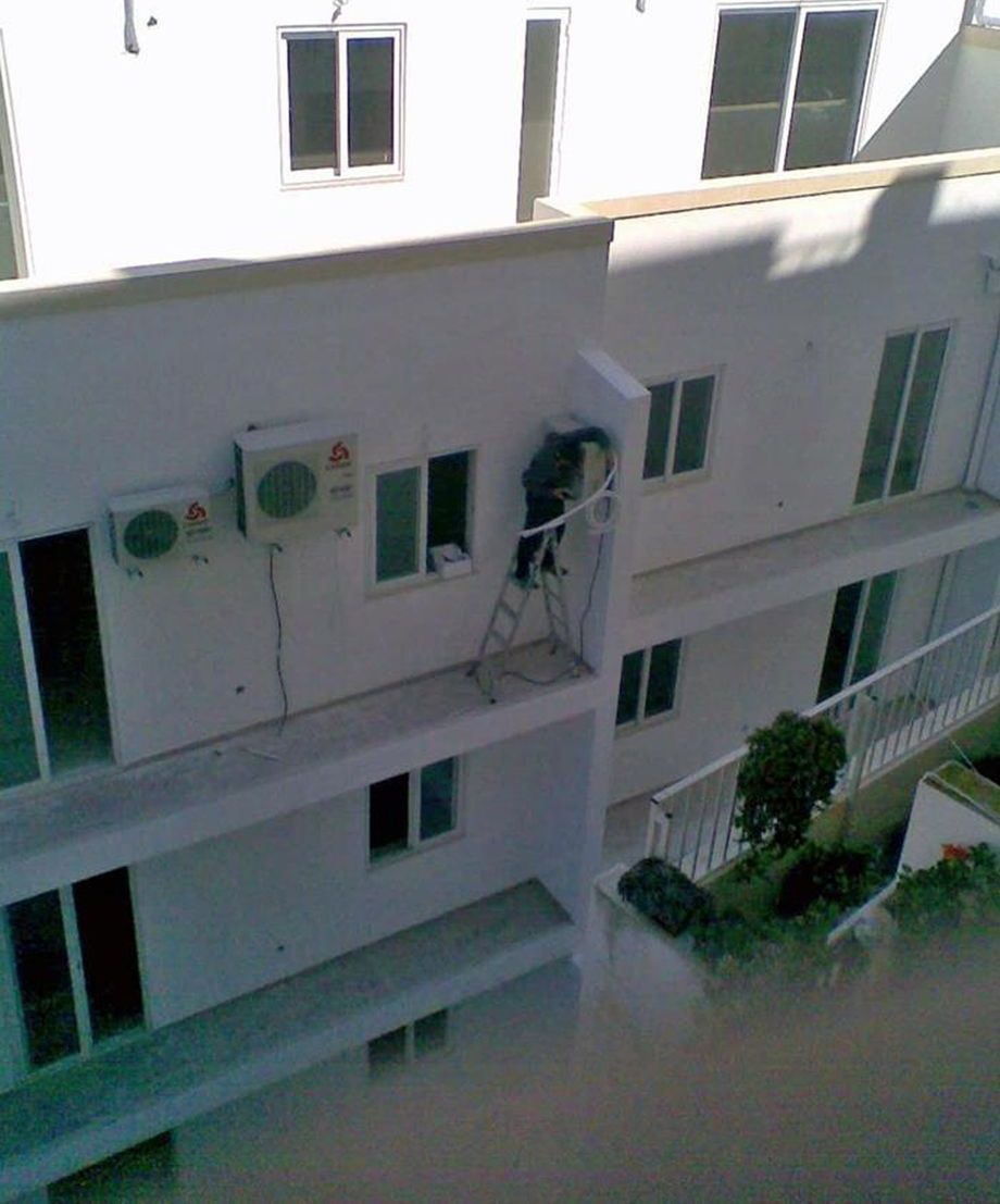 Слабоумие и отвага, техника безопасности