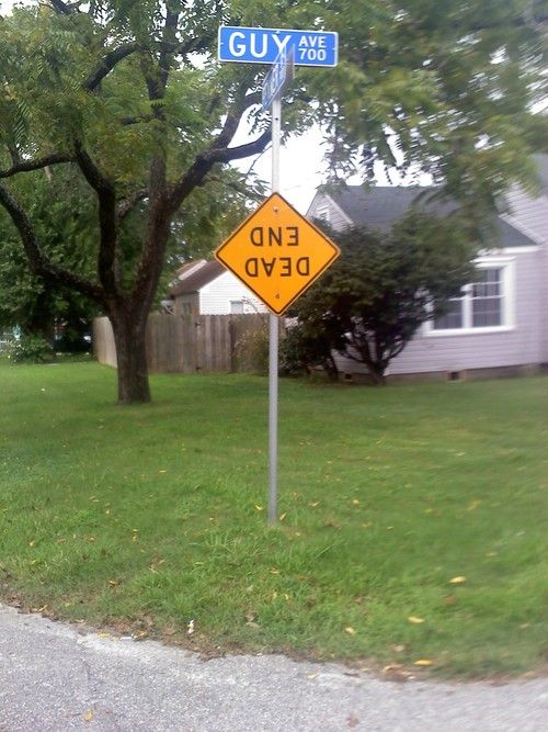 Люди, плохо выполняют свою работу, кривые руки, работники