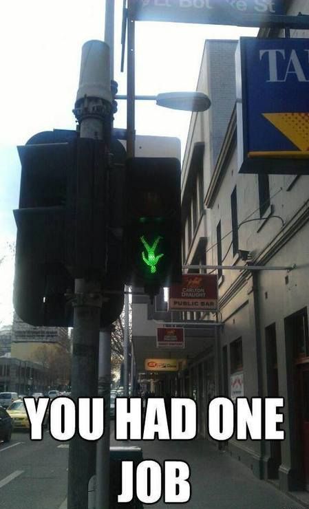 Люди, плохо выполняют свою работу, кривые руки, работники