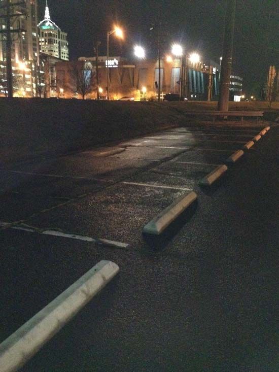 Люди, плохо выполняют свою работу, кривые руки, работники