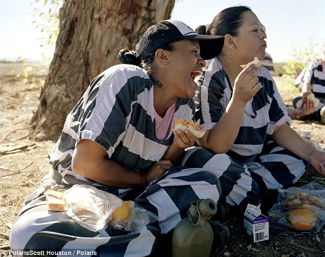 Жизнь в кандалах, Chain Gang, Женская колония, Estrella Jail, в Аризоне, США