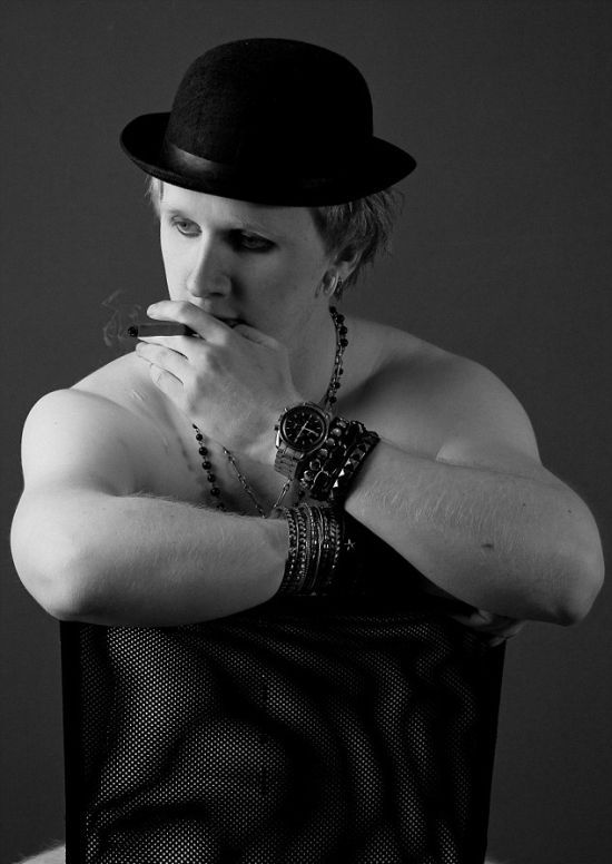 Гарри Крейг, Harry Craig, младший брат Дэниеля Крейга