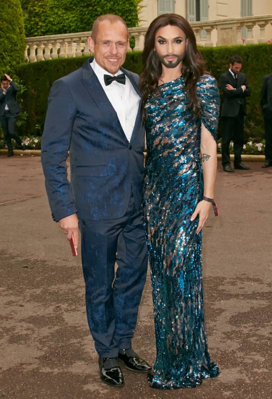Кончита Вурст Канны 2014, AmFAR «Кино против СПИДа» Кончита вурст, платье Кончиты Вурст