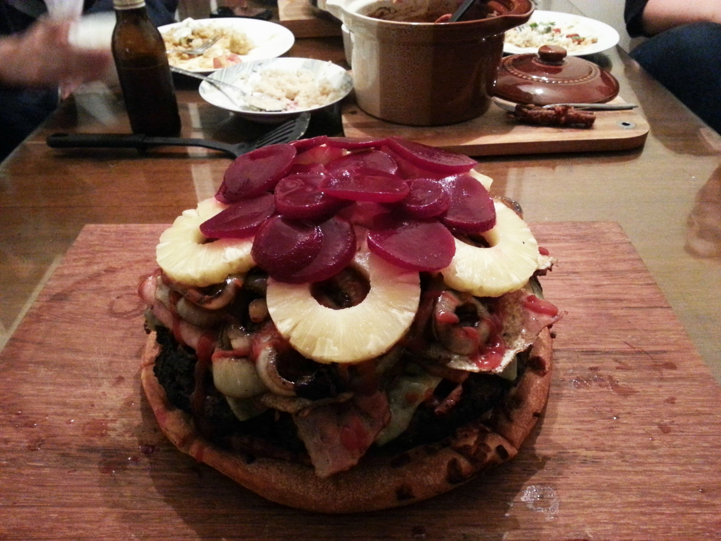 пицца-гамбургер, три американца приготовили, гамбургер из пицц