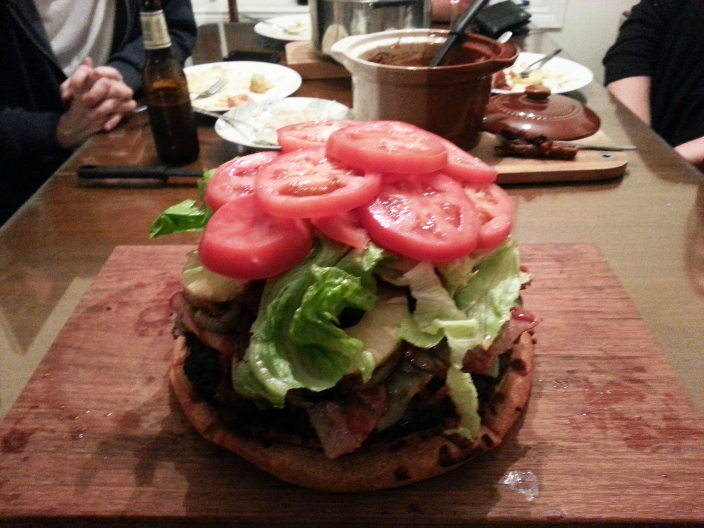 пицца-гамбургер, три американца приготовили, гамбургер из пицц