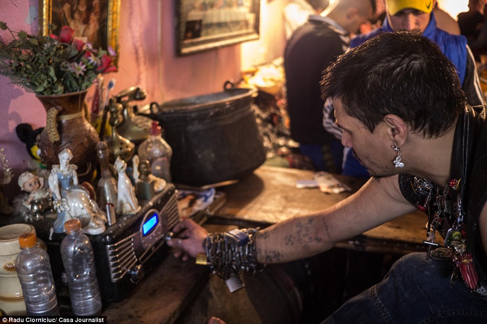 накроманы канализация Бухарест, бездомные общество канализация Бухарест, под улицами Бухареста, Румыния