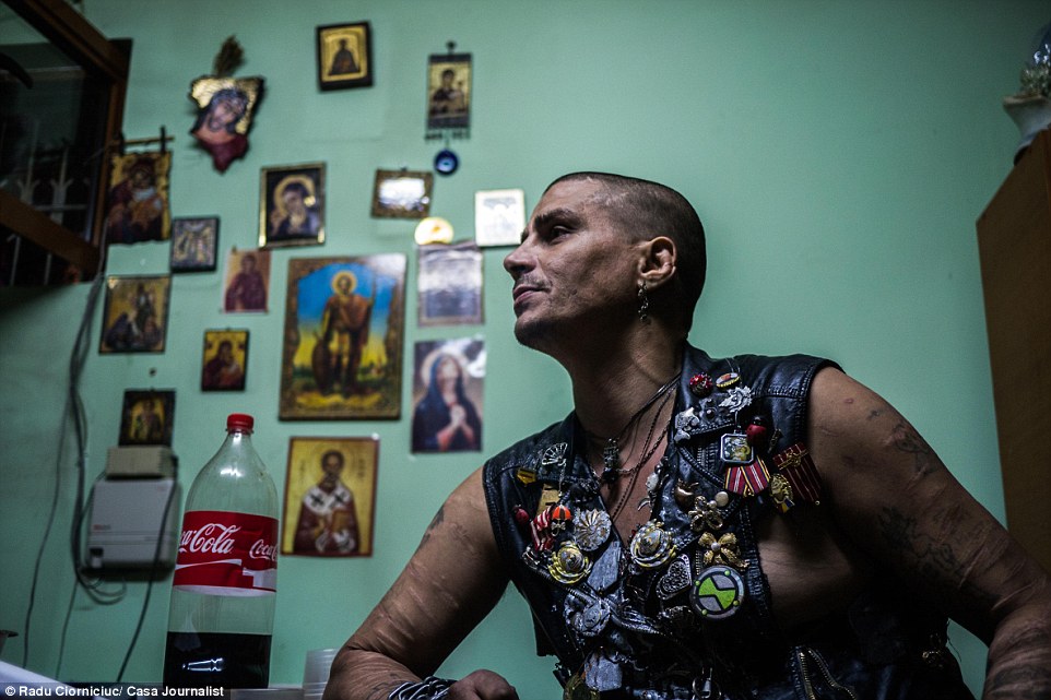 накроманы канализация Бухарест, бездомные общество канализация Бухарест, под улицами Бухареста, Румыния