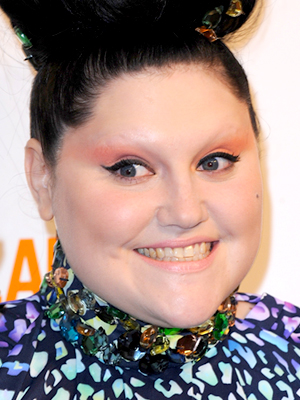 девшуки, ужасные брови, девушки смешные брови, странные брови, не знают как выглядят брови