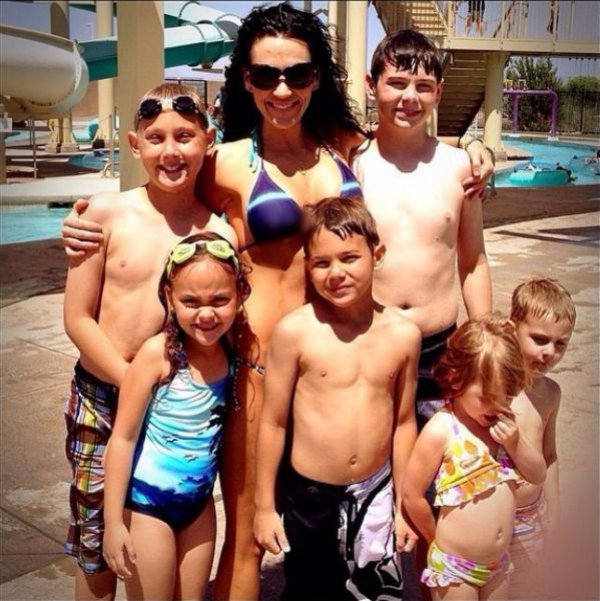 deborah goodman, фигура 33-летней матери шестерых детей Деборы Гудмен