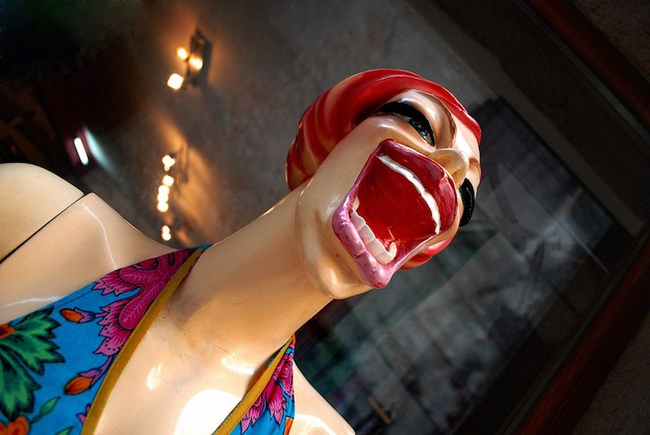 жуткие манекены, манекены из кошмарных снов, нелепые манекены, страшные манекены