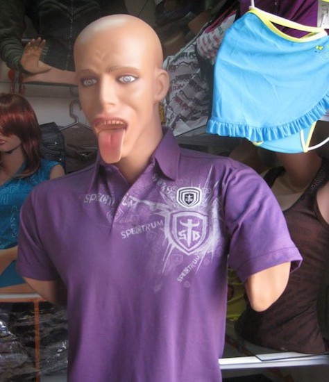 жуткие манекены, манекены из кошмарных снов, нелепые манекены, страшные манекены