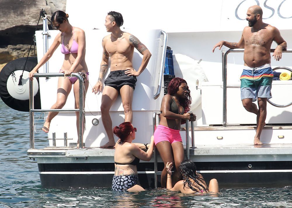 Кэти Пэрри в бикини без макияжа и фотошопа, во время отдыха на яхте Кэти Перри в бикини, Кэти Перри на яхте, Кэти Перри в купальнике, Кэти Перри без макияжа и фотошопа