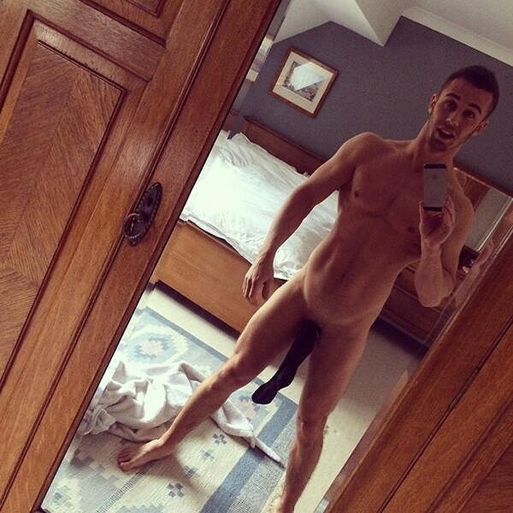 Инстаграм носок на пенисе, мужчины с носком на пенисе против рака, рак яичек 