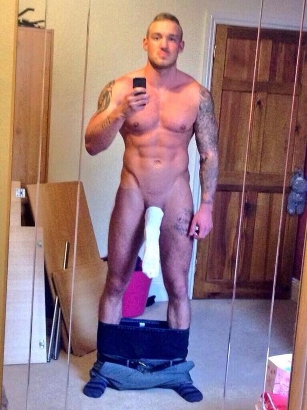 Инстаграм носок на пенисе, мужчины с носком на пенисе против рака, рак яичек 