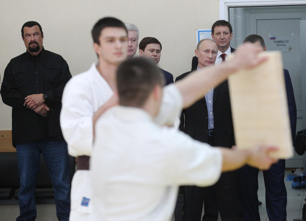 Фотографии, доказывающие, что Путин - настоящий мужик путин - настоящий мужик, архивные кадры Путин, фотографии Путина,