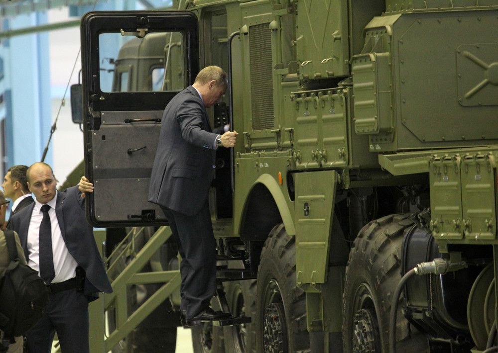 Фотографии, доказывающие, что Путин - настоящий мужик путин - настоящий мужик, архивные кадры Путин, фотографии Путина,