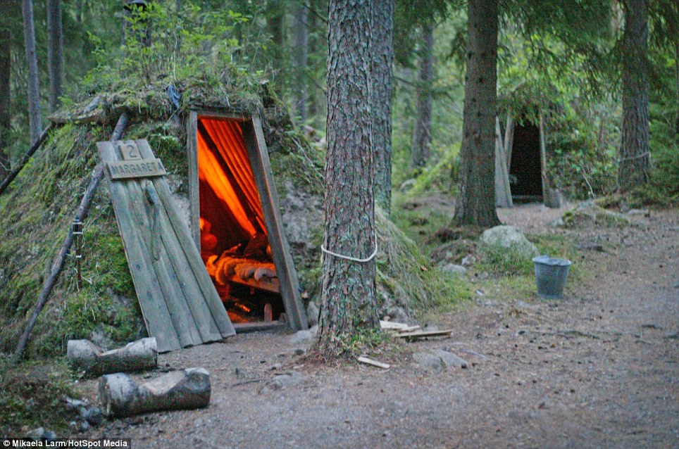 Отель Kolarbyn Eco-Lodge, отель в Скиннскаттеберге, отель посреди леса в Шведции, отдых в Шведции