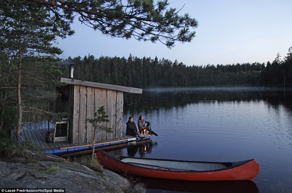 Отель Kolarbyn Eco-Lodge, отель в Скиннскаттеберге, отель посреди леса в Шведции, отдых в Шведции