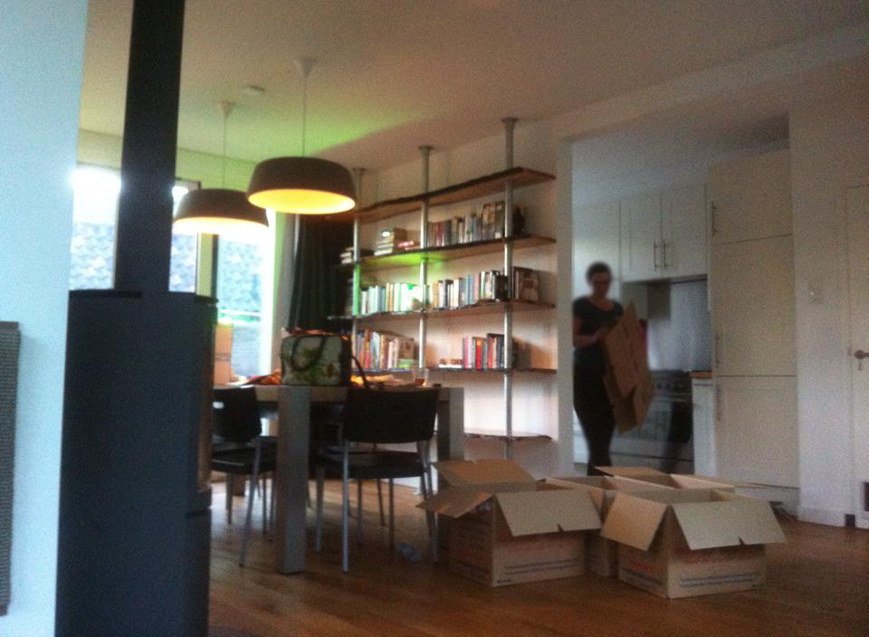 книжные полки из досок, полки из дубовых досок, как сделать полки