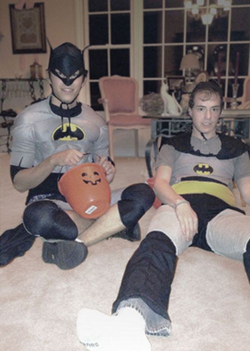 Вот, что происходит, когда взрослые воссоздают свои детские снимки II взрослые воссоздают детские снимки, взрослые повторяют свои старые снимки