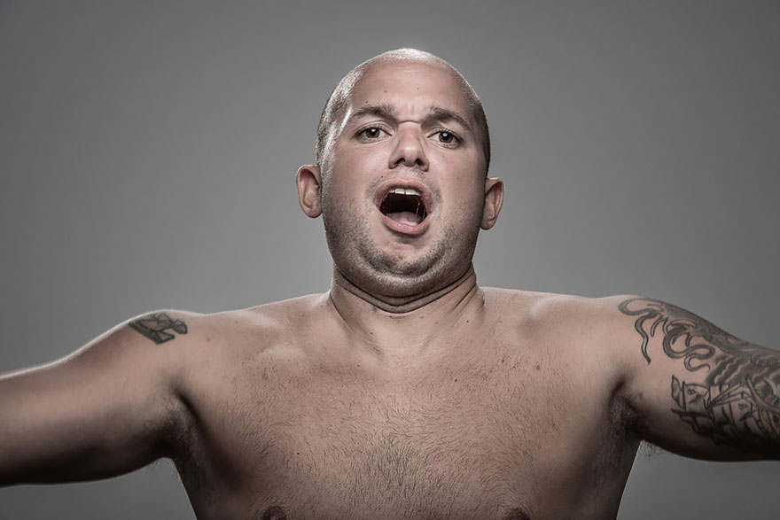 Taser Photoshoot, photographer Patrick Hall, удар электрошокером, лицо электрошокер