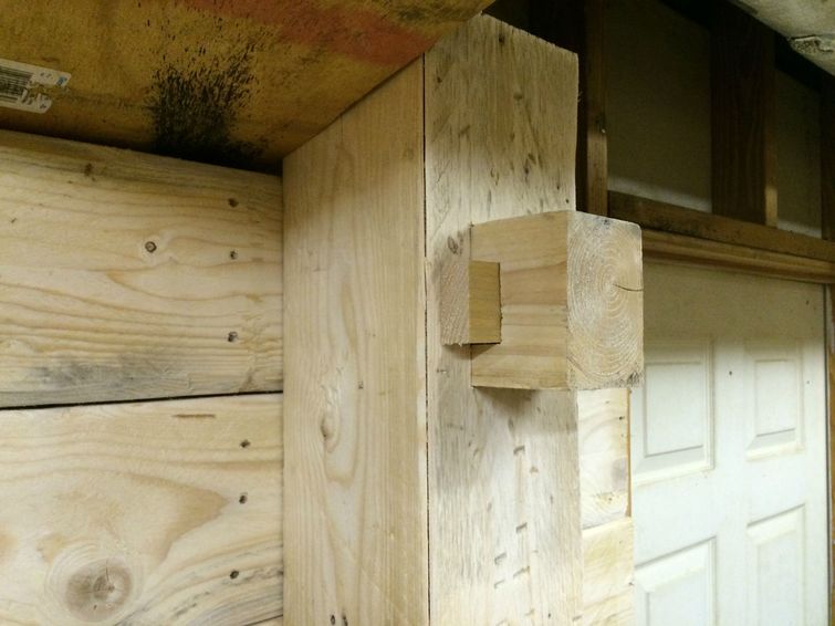 превратил гараж в охотничий домик, гараж в домик охотника, из гаража в уютный домик