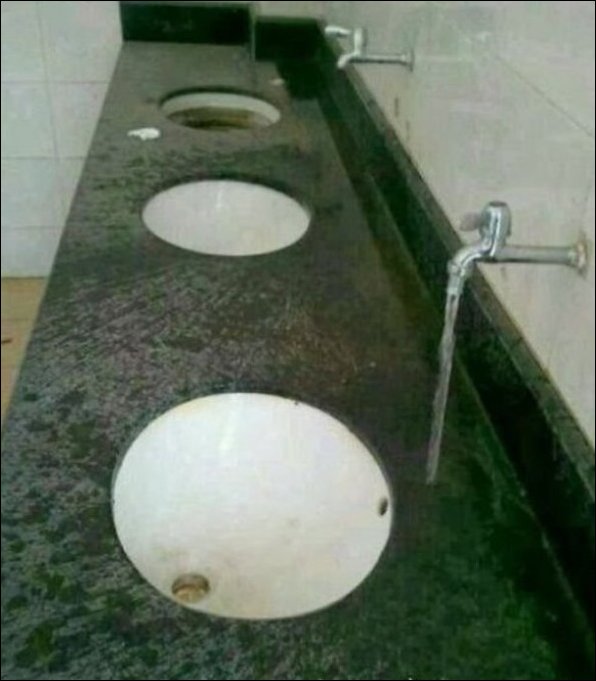 это россия детка, умом россию не понять, тем временем в России 