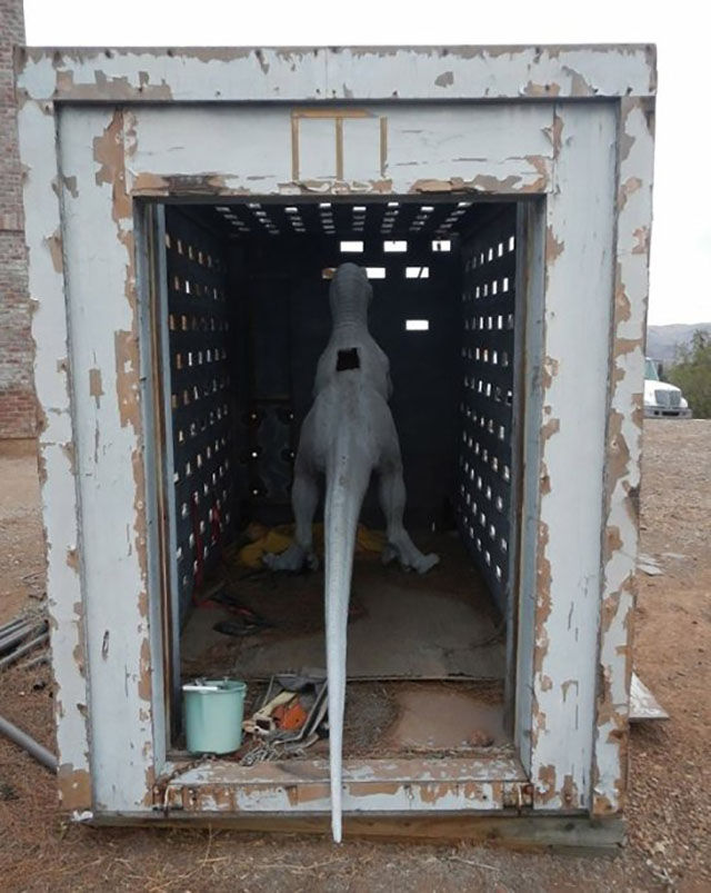 За сколько были проданы знаковые вещи из знаменитых голливудских блокбастеров За сколько проданы вещи из фильмов, сколько стоят вещи из фильмов, вещи фильмы цена