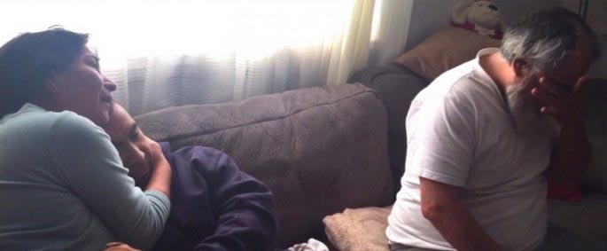 сын выплатил родителям ипотеку на рождество, сын подарил на Рождество выплату ипотеки, сын выкупил дом родителей на Рождество