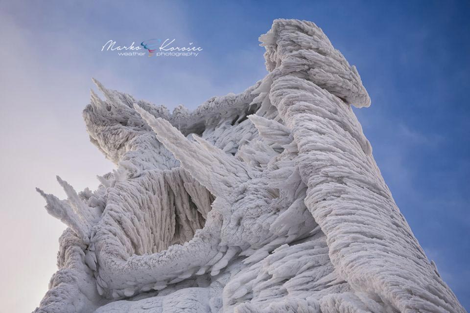 Шторм превратил гору в ледяное царство, поражающее своей сказочной красотой Динарические Альпы, Динариды, шторм превратил горы в ледяное царство, гора во льду, Марко Корошек, Marko Korošec